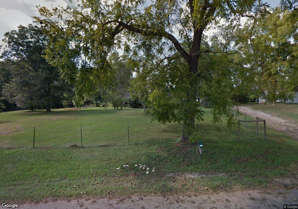 498 Henderson Rd, Gillsville, GA 30543 - photo 1