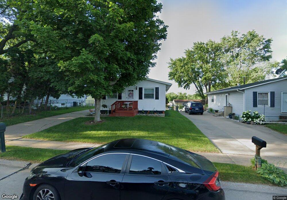 2339 W 59th St, Davenport, IA 52806 - photo 1