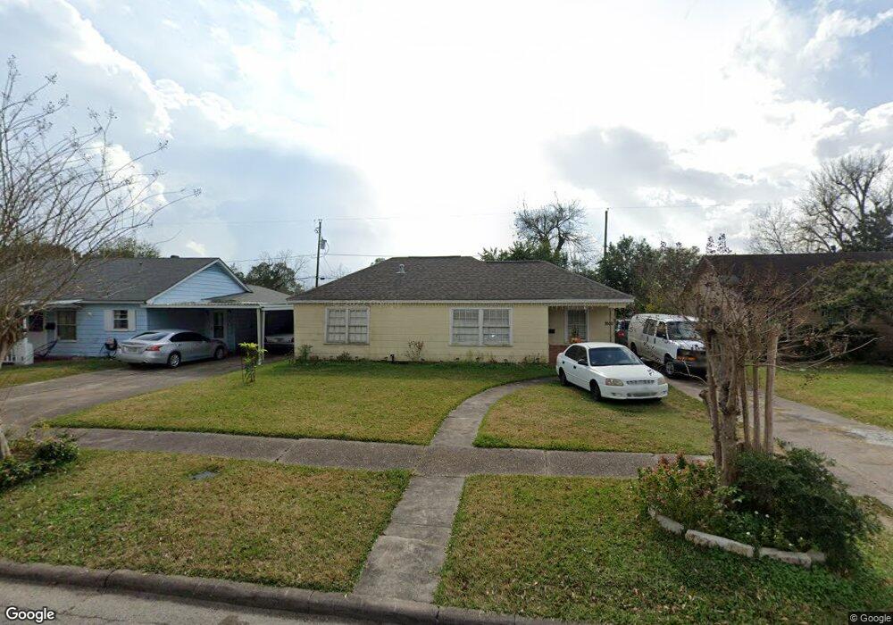 7650 Buena Vista St, Houston, TX 77087 - photo 1
