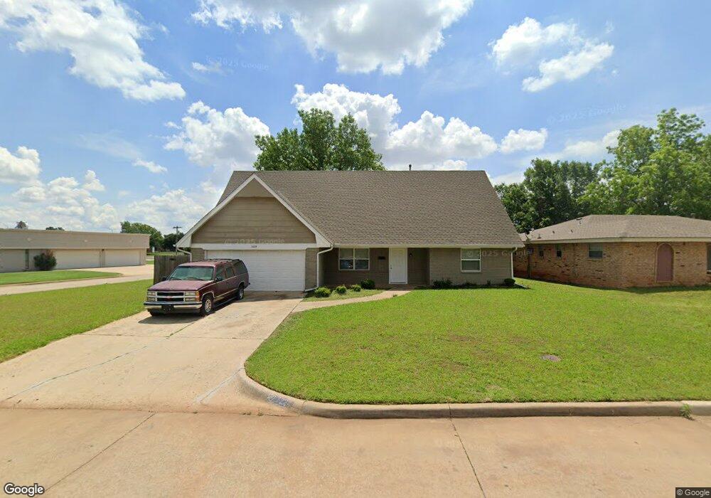 7224 N Comanche Ave, Warr Acres, OK 73132 - photo 1