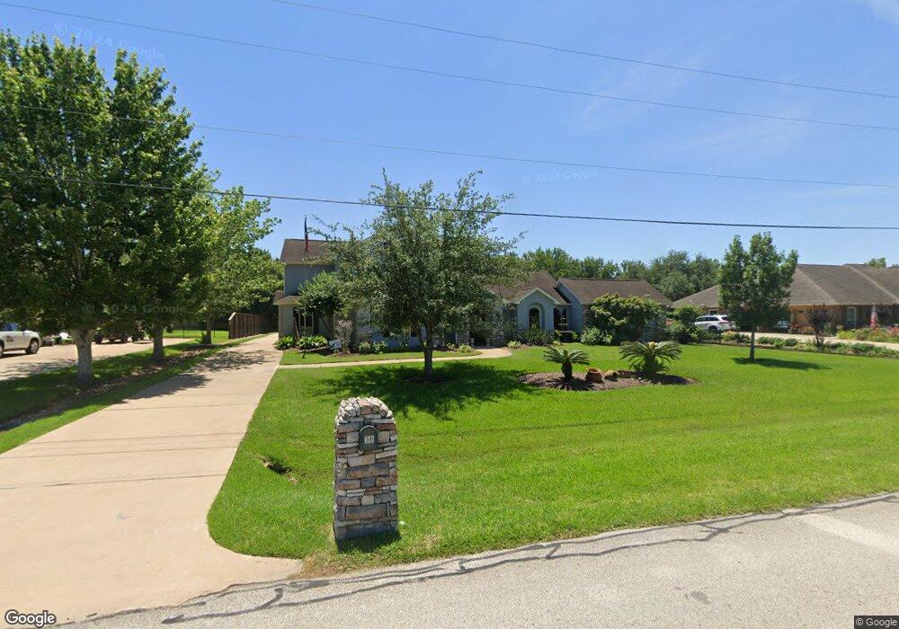 111 Oak Dr, Friendswood, TX 77546 - photo 1