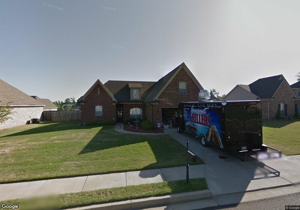 1462 Hernando Pointe Cove N, Hernando, MS 38632 - photo 1