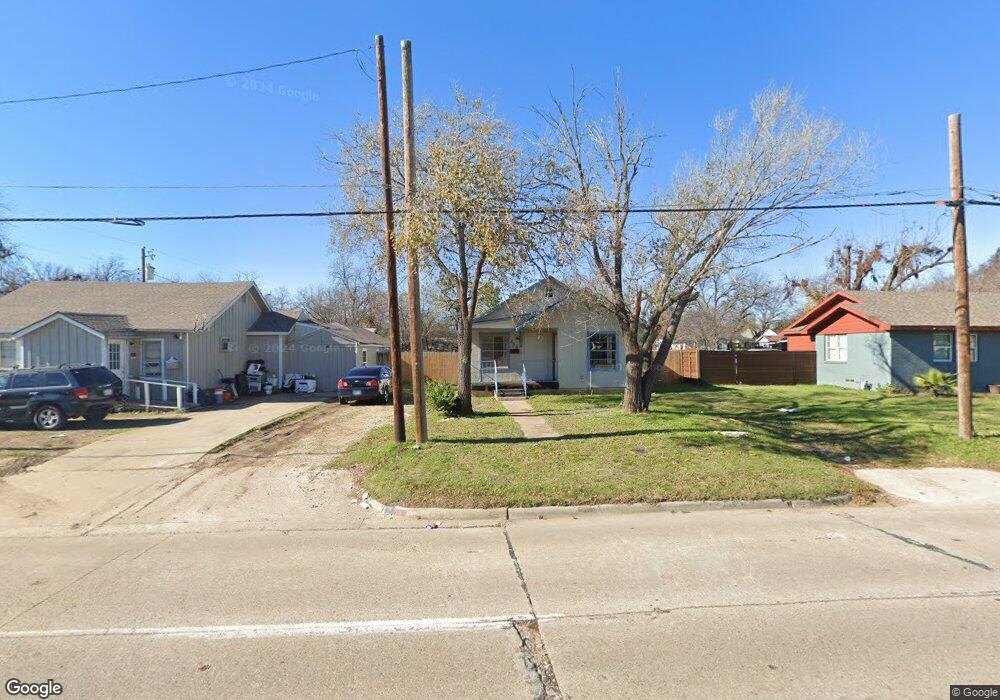 423 SW 3rd St, Grand Prairie, TX 75051 - photo 1