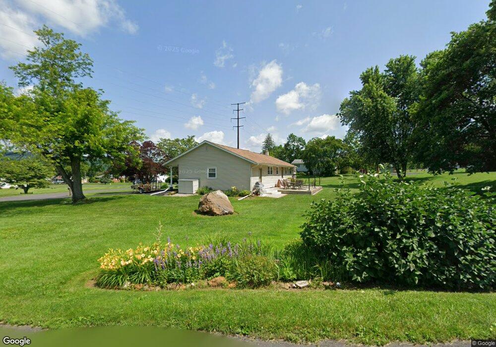 4545 S Sunset Dr, Coopersburg, PA 18036 - photo 1