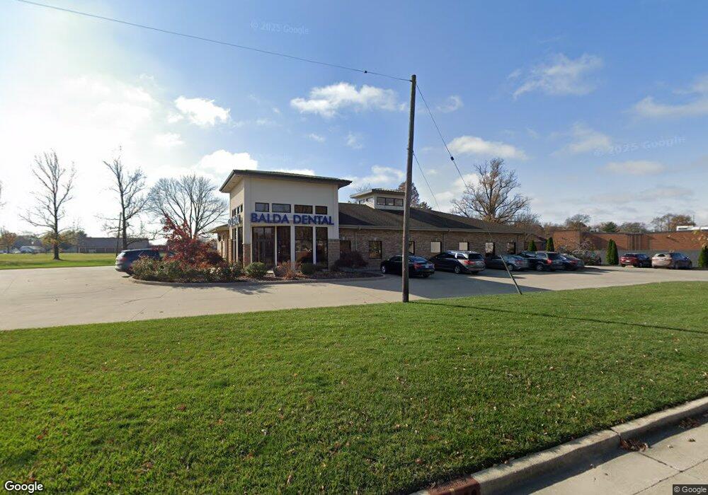 911 N Henrietta St, Effingham, IL 62401 - photo 1