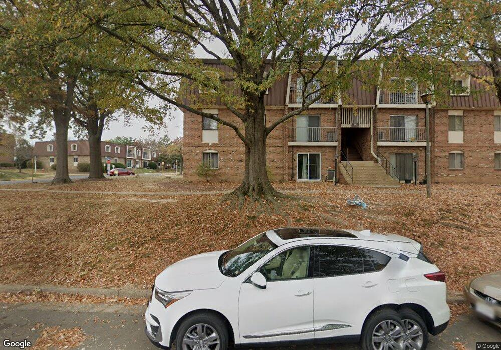 221 N Emory Dr unit 3, Sterling, VA 20164 - photo 1