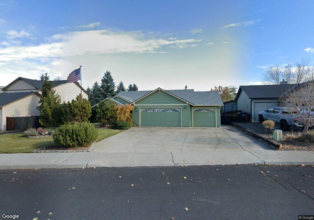 2250 NW 8th St, Redmond, OR 97756 - photo 1