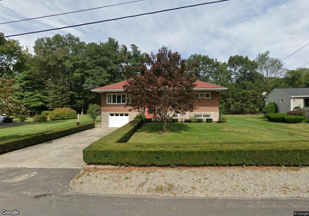 45 Everett St, Franklin, MA 02038 - photo 1