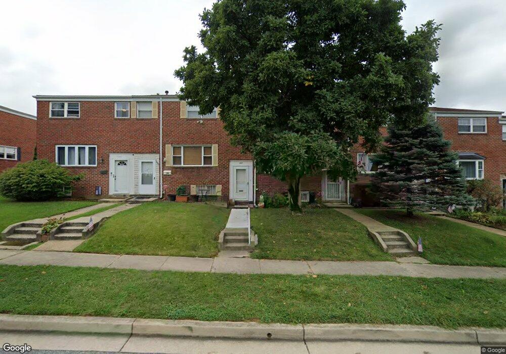 1031 Regina Dr, Halethorpe, MD 21227 - photo 1