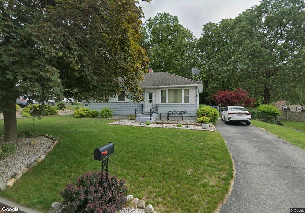 37 Ruby Rd, Springfield, MA 01108 - photo 1