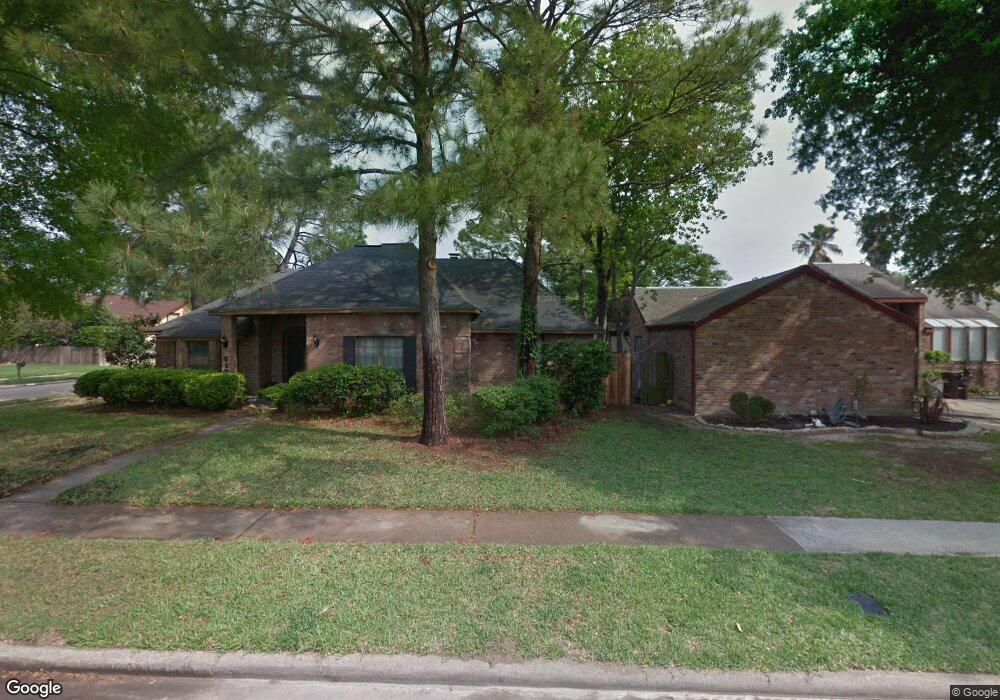 6118 Fairview Forest Dr, Houston, TX 77088 - photo 1