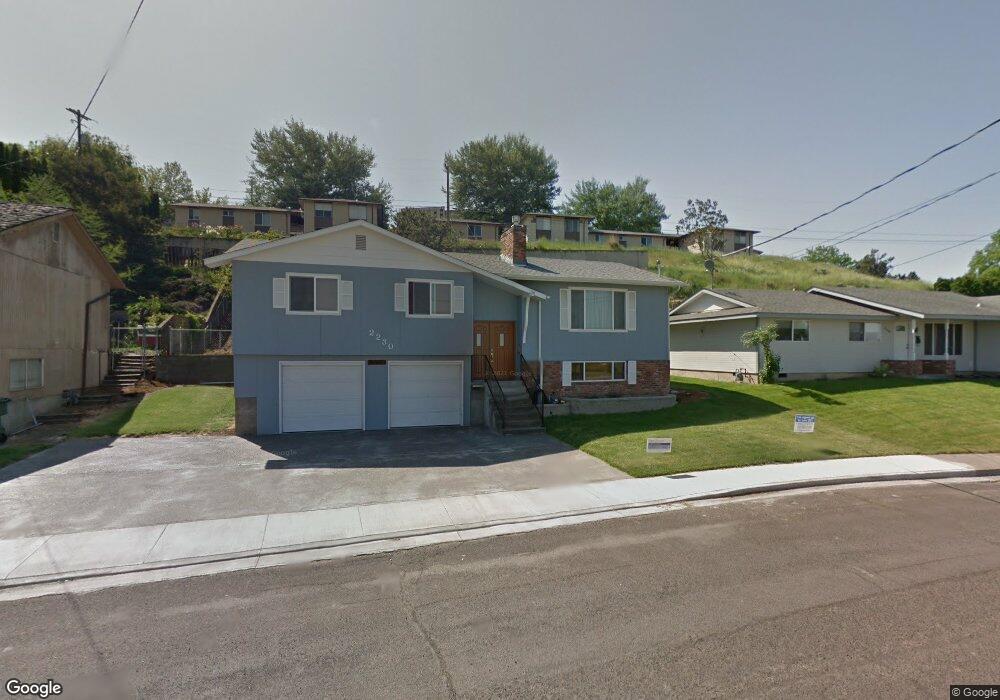 2230 SW Ladow Ave, Pendleton, OR 97801 - photo 1