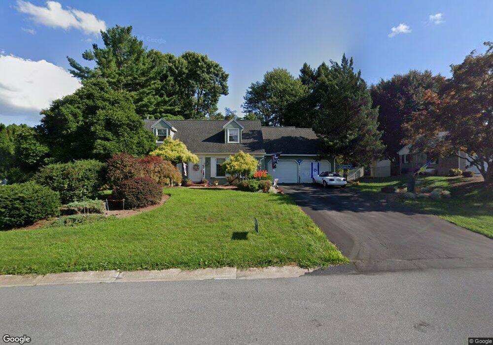 270 Highview Dr, Leola, PA 17540 - photo 1