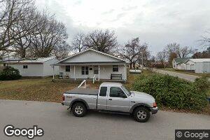 418 W Chestnut St, Houston, MO 65483
