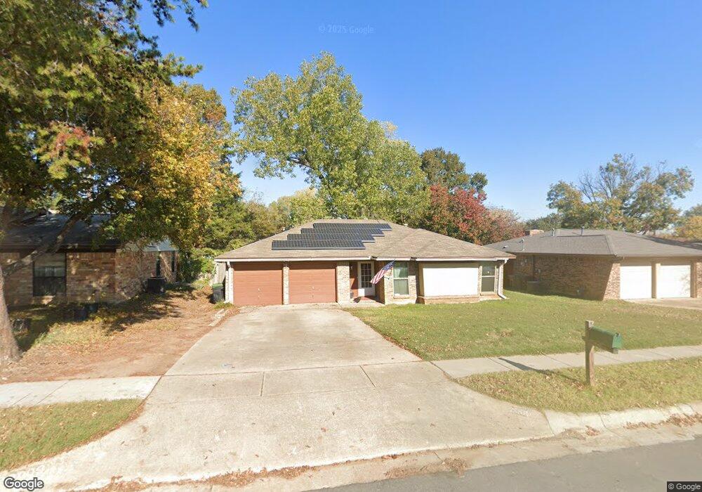 2009 Memphis Dr, Bedford, TX 76022 - photo 1