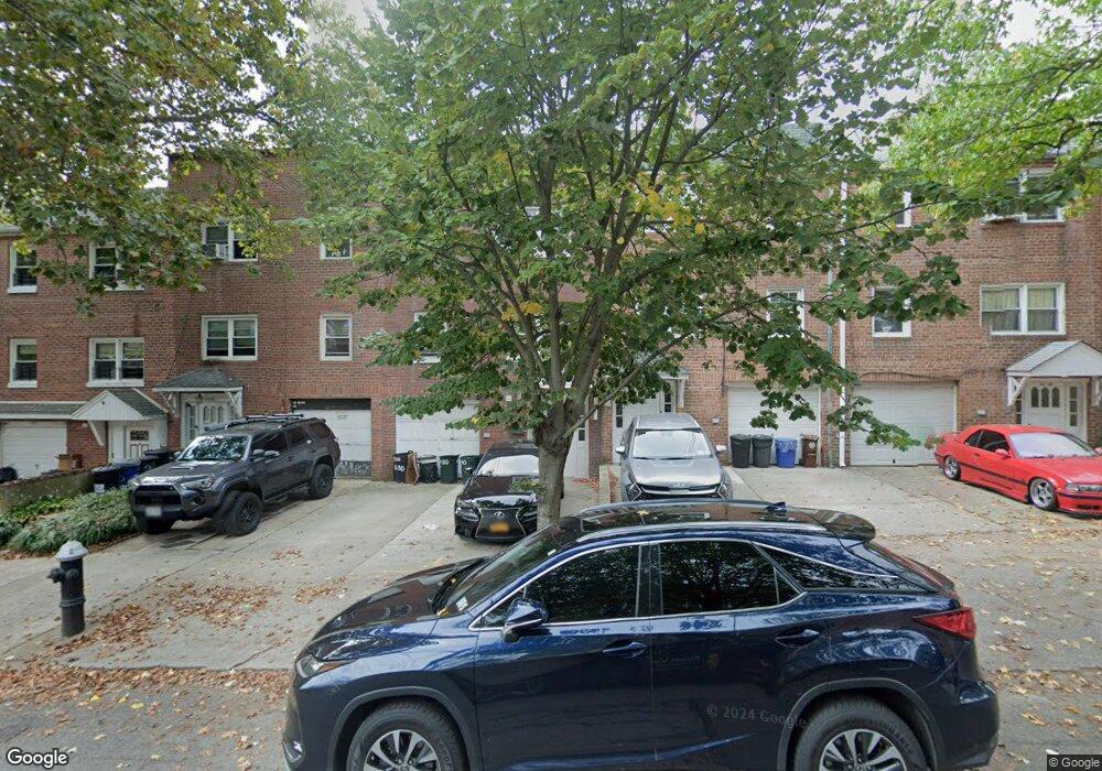 42-30 215th St unit 3, Bayside, NY 11361 - photo 1