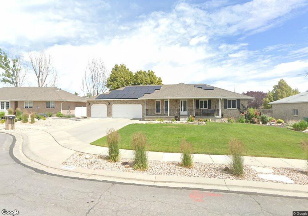 1972 W Guard Ct, West Jordan, UT 84088 - photo 1