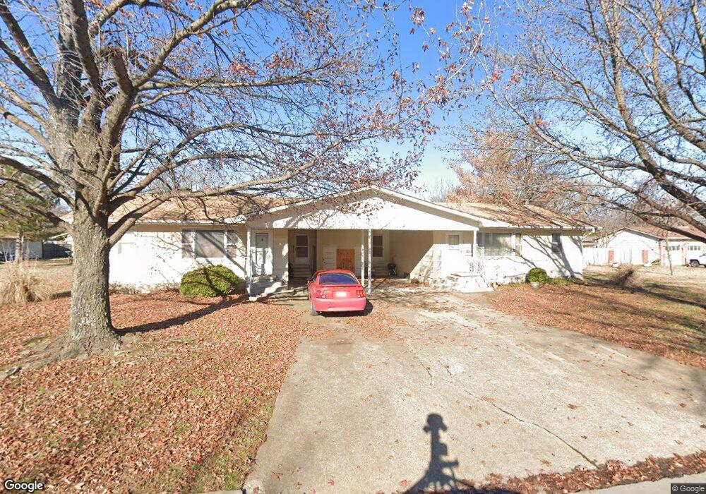 2417 Appleton Ave, Parsons, KS 67357 - photo 1