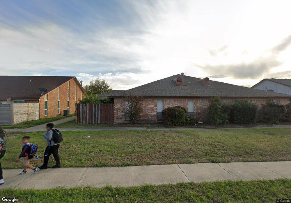 714 E Pecan St, Hurst, TX 76053 - photo 1