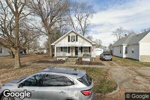 2812 Richmond Ave, Mattoon, IL 61938