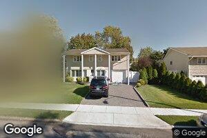 14 Foxrood Rd, Old Bethpage, NY 11804