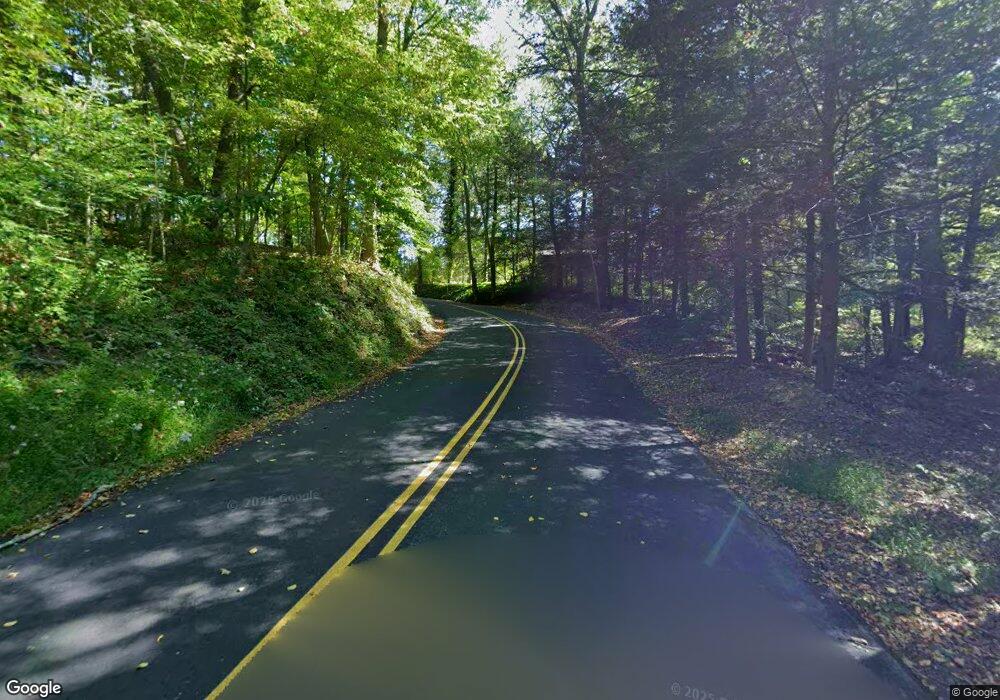 136 Greenbriar Rd, Stroudsburg, PA 18360 - photo 1