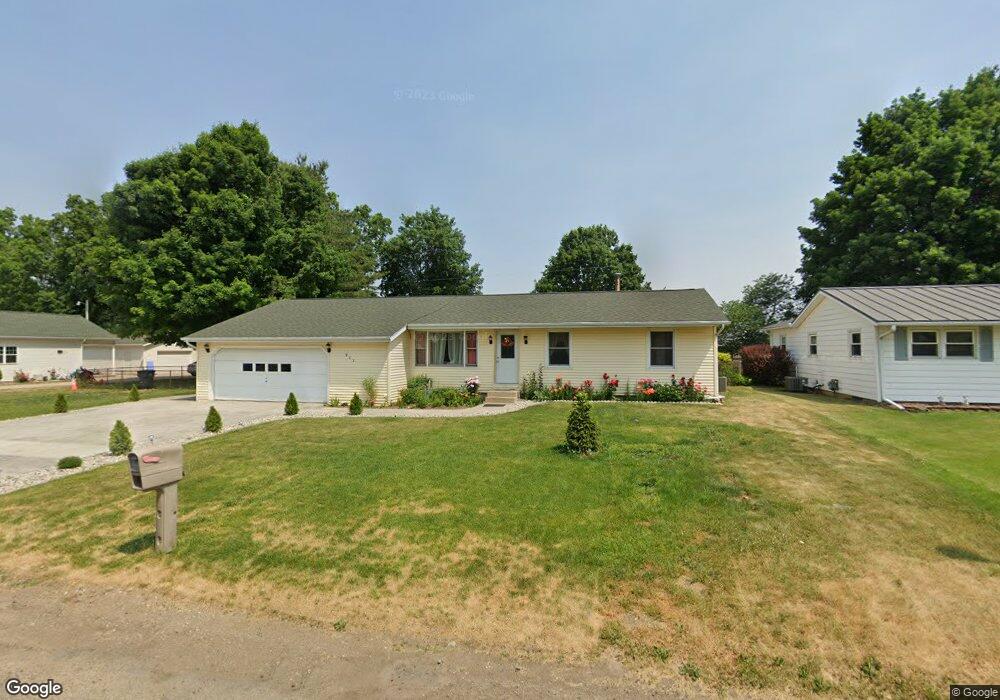 911 Chella St, Sturgis, MI 49091 - photo 1