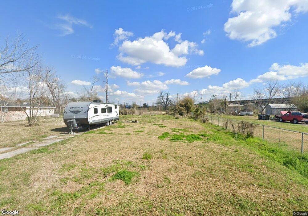 120 Spencer St, Lake Charles, LA 70601 - photo 1