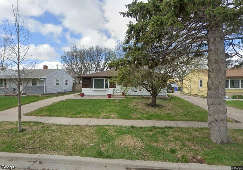 1437 12th St S, Fargo, ND 58103 - photo 1