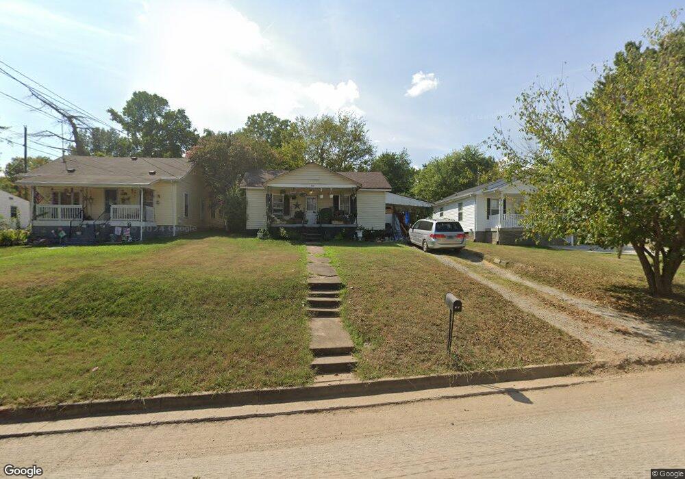 704 Central Ave, Clarksville, TN 37040 - photo 1