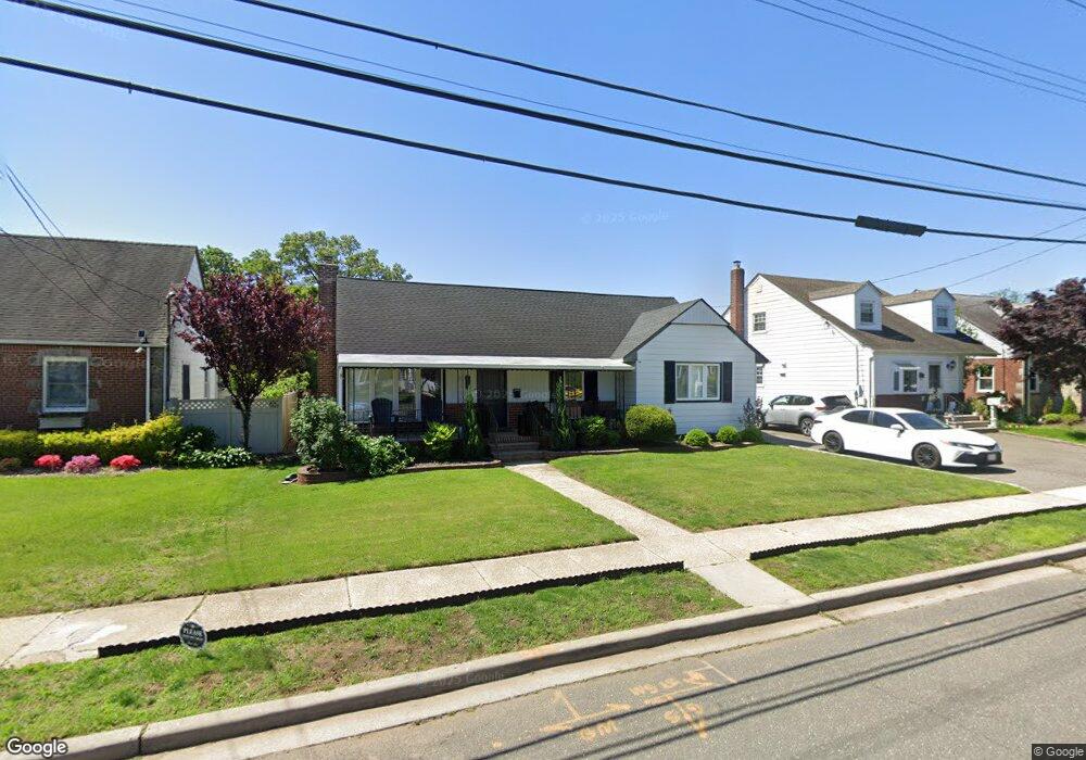 241 Lexington Ave, West Hempstead, NY 11552 - photo 1