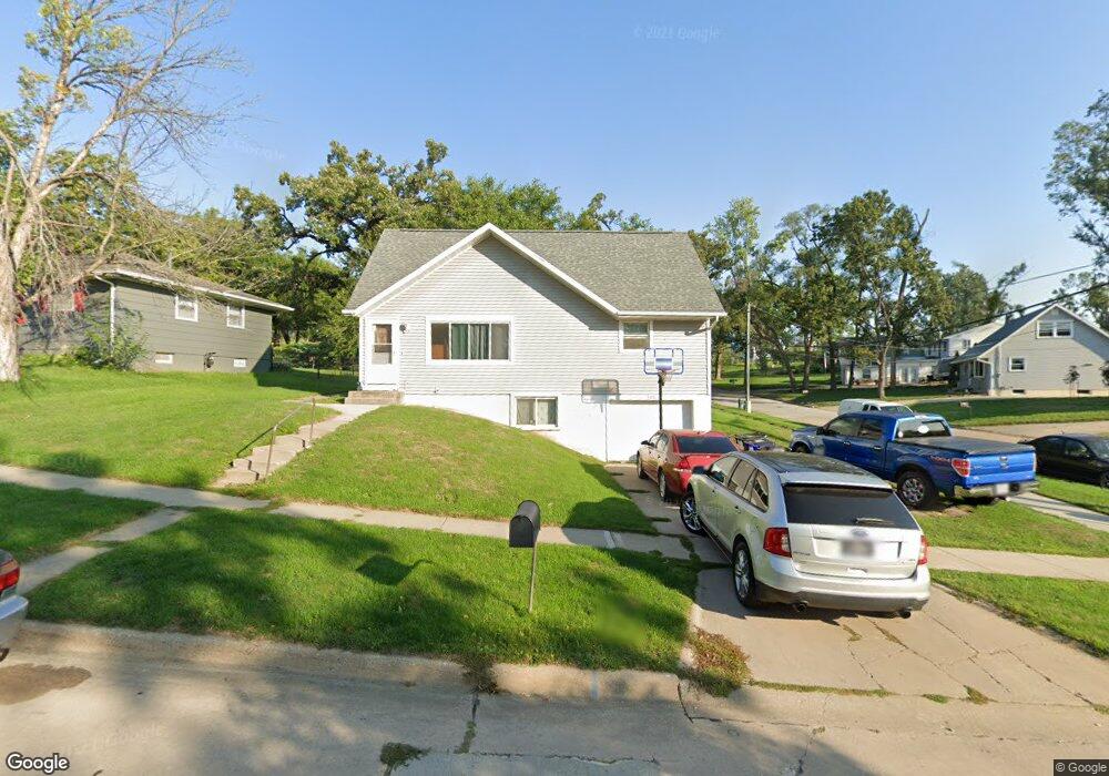 100 Clover Dr SW, Cedar Rapids, IA 52404 - photo 1