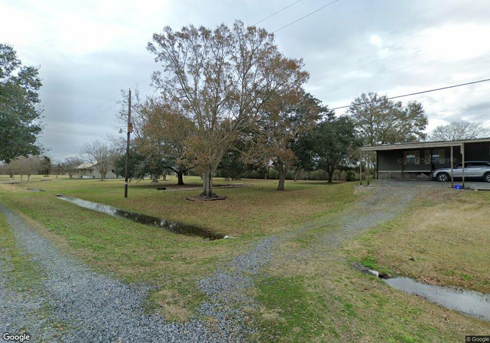 2311 Divine Rd, New Iberia, LA 70560 - photo 1
