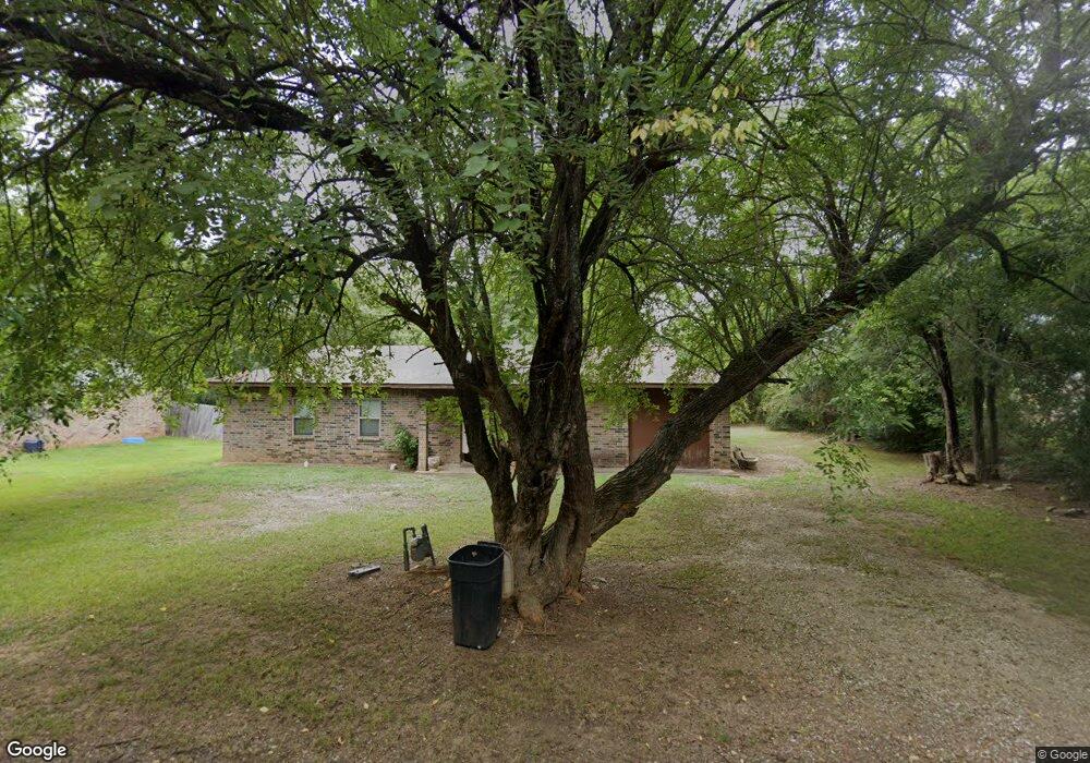 201 W Sanguin St, Hugo, OK 74743 - photo 1