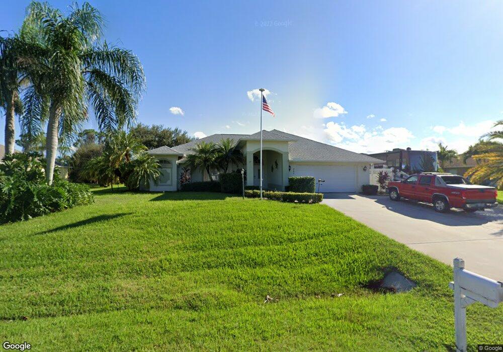 802 Holden Ct, Sebastian, FL 32958 - photo 1