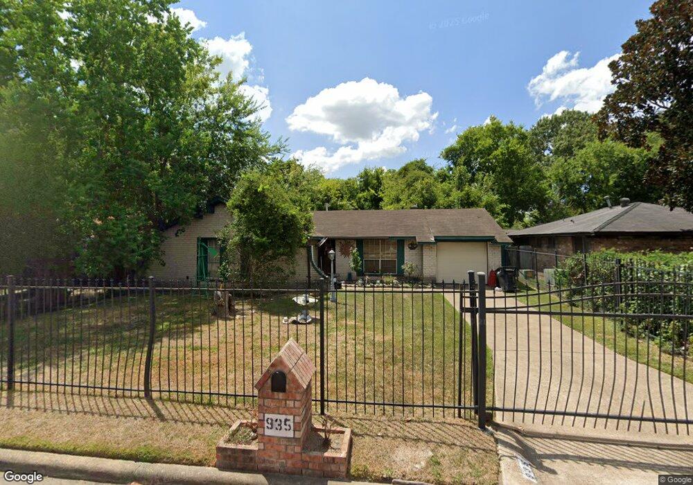 935 Pilot Point Dr, Houston, TX 77038 - photo 1