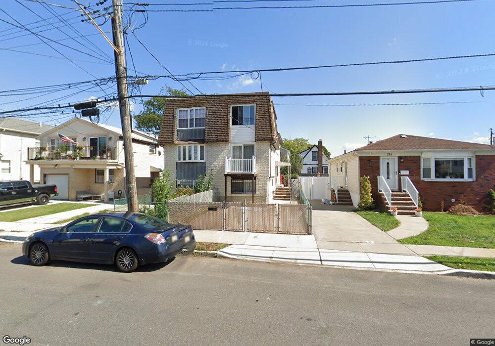 291 Lamport Blvd, Staten Island, NY 10305 - photo 1