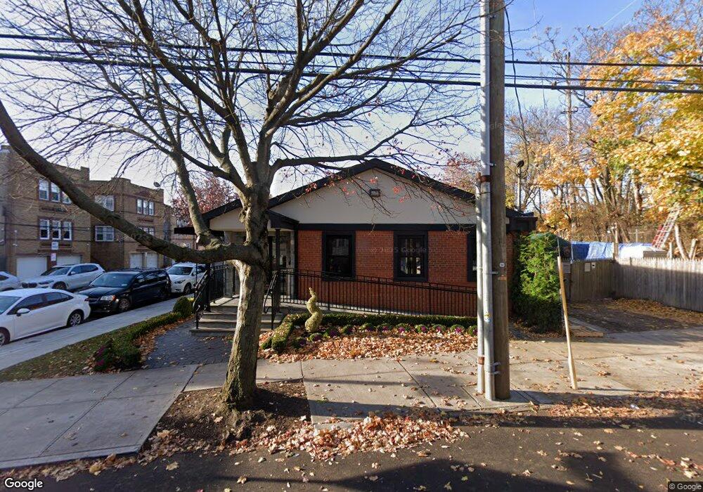 212 Cromwell Ave unit B, Staten Island, NY 10305 - photo 1