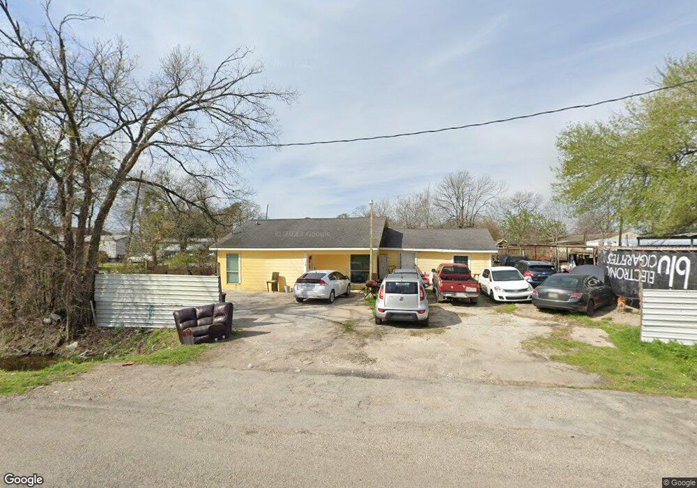 1130 Barbara Mae St, Houston, TX 77015 - photo 1