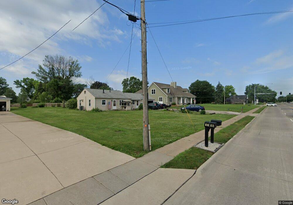 1215 W 53rd St, Davenport, IA 52806 - photo 1