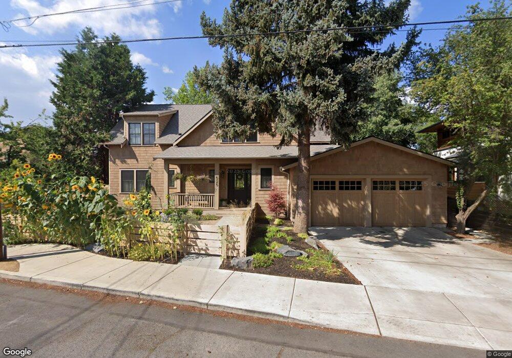 525 NW Riverfront St, Bend, OR 97703 - photo 1