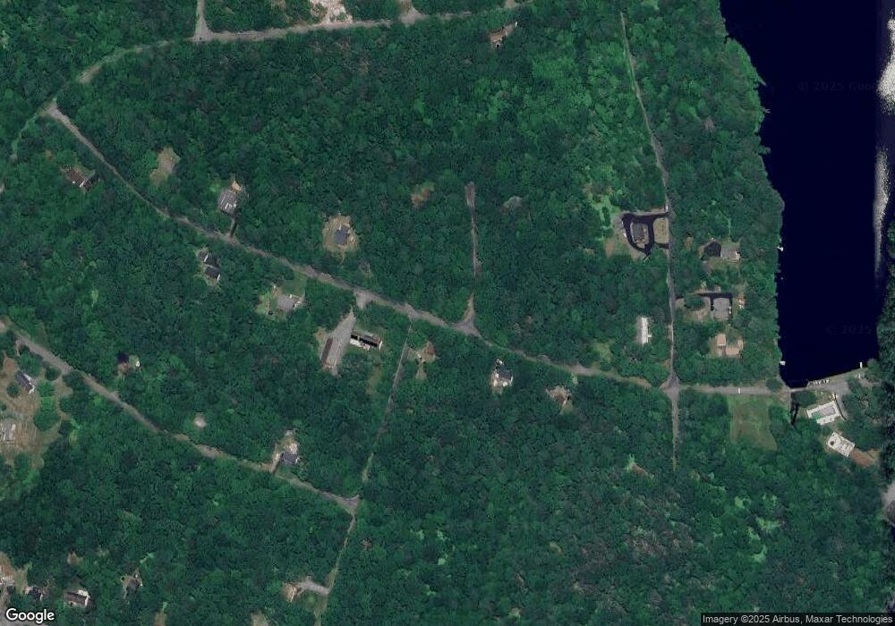 472 Clubhouse Dr, Hawley, PA 18428 - photo 1