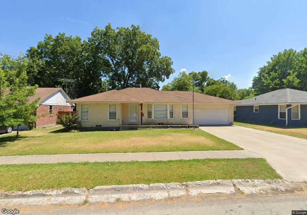 1716 E Garnett St, Gainesville, TX 76240 - photo 1