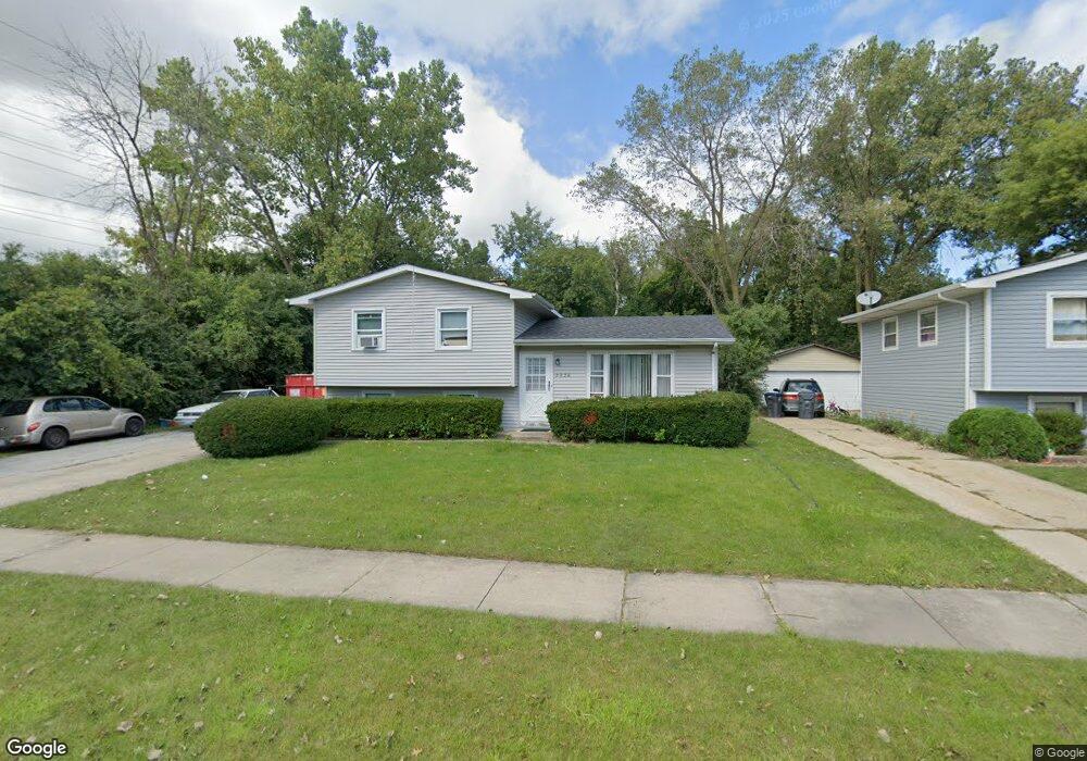 2926 Hyde Park Ave, Waukegan, IL 60085 - photo 1