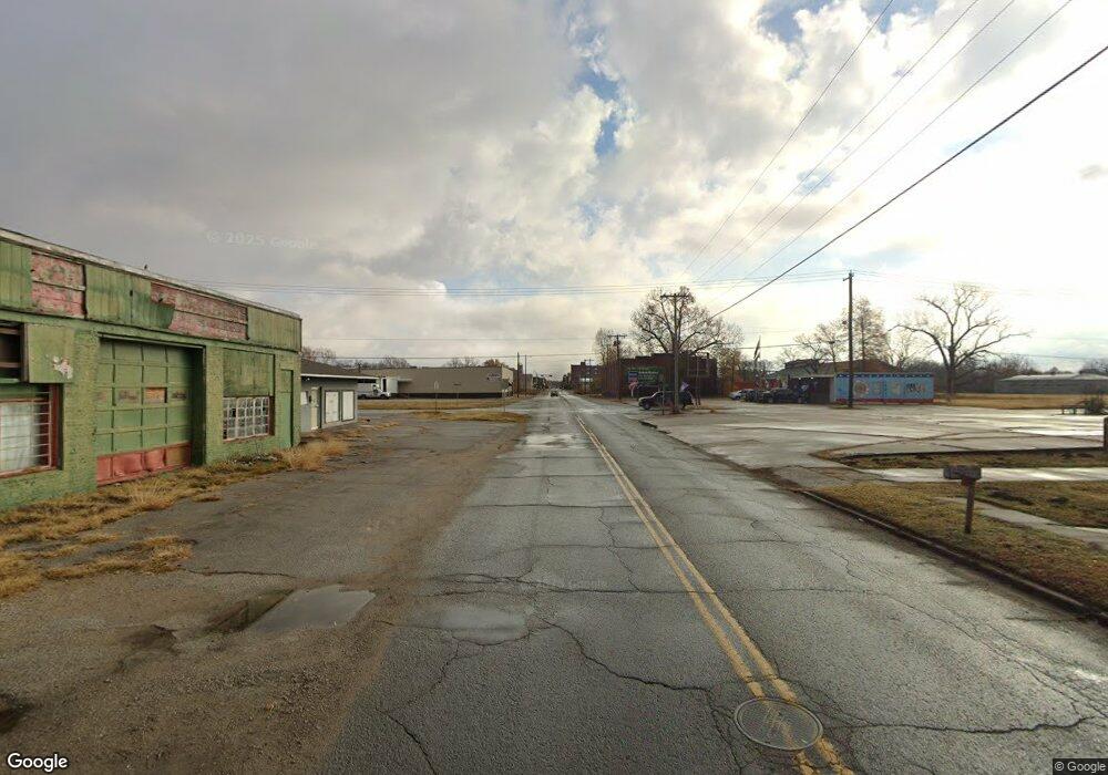 811 W 6th St, Okmulgee, OK 74447 - photo 1