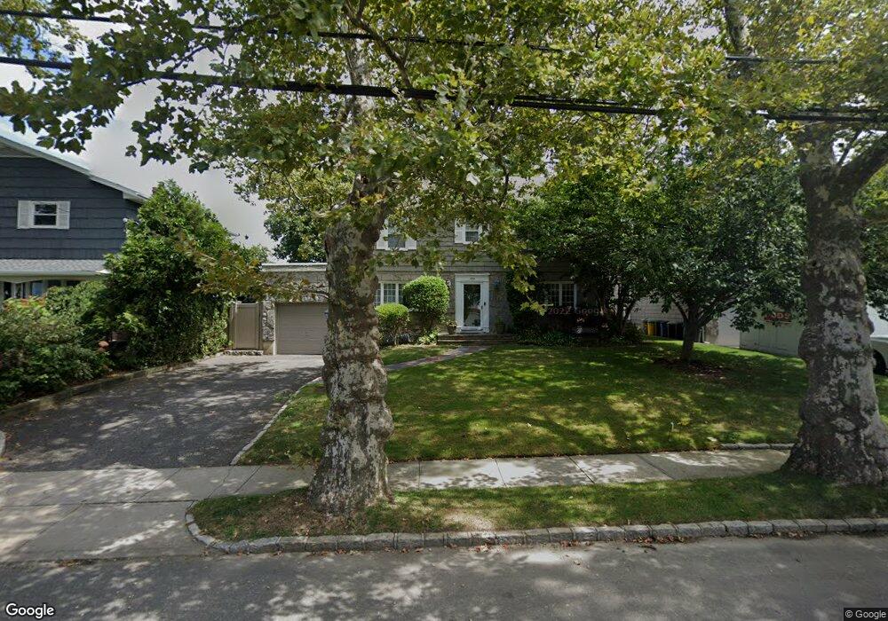 400 Arbuckle Ave, Cedarhurst, NY 11516 - photo 1