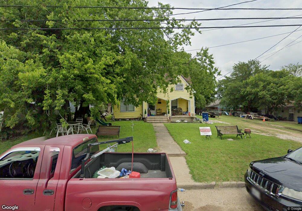 404 E Martin Luther King Dr, Ennis, TX 75119 - photo 1