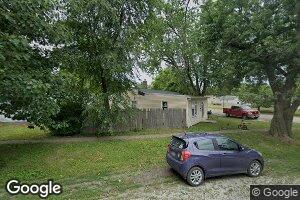 229 E Cherry St, Moweaqua, IL 62550