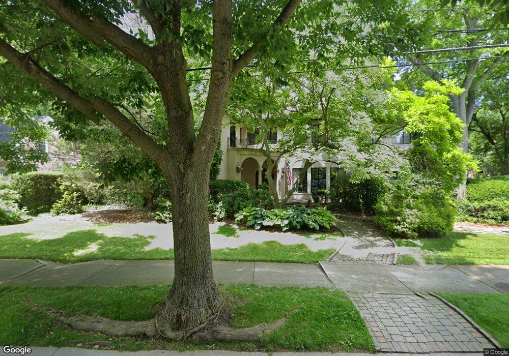 329 Grosse Pointe Blvd, Grosse Pointe Farms, MI 48236 - photo 1
