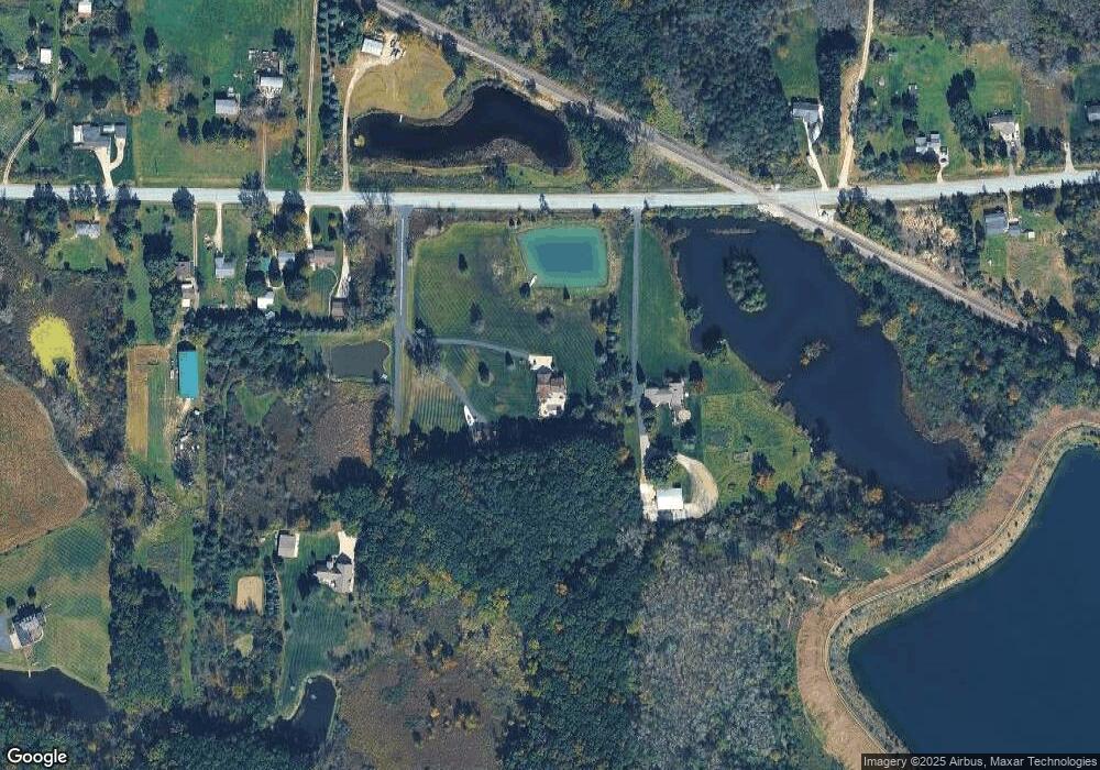 8045 Lahring Rd, Gaines, MI 48436 - photo 1